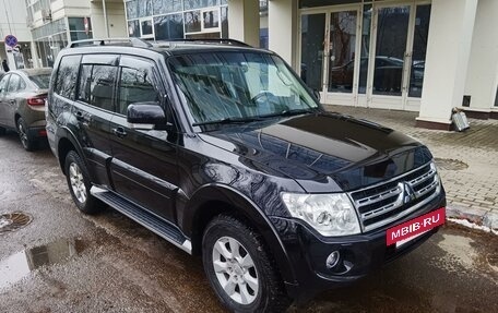 Mitsubishi Pajero IV, 2013 год, 2 450 000 рублей, 2 фотография