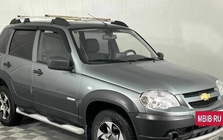 Chevrolet Niva I рестайлинг, 2015 год, 710 000 рублей, 3 фотография