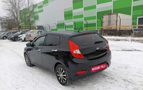 Hyundai Solaris II рестайлинг, 2013 год, 550 000 рублей, 4 фотография