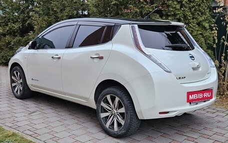 Nissan Leaf I, 2011 год, 710 000 рублей, 4 фотография