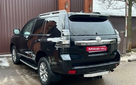 Toyota Land Cruiser Prado 150 рестайлинг 2, 2017 год, 3 620 000 рублей, 4 фотография