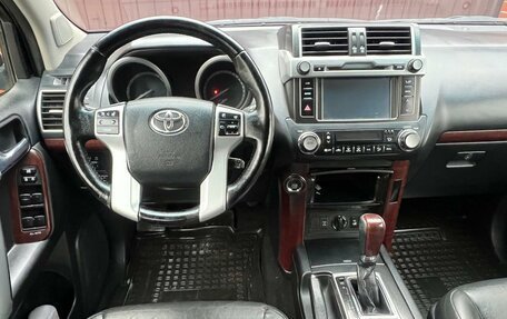 Toyota Land Cruiser Prado 150 рестайлинг 2, 2017 год, 3 620 000 рублей, 17 фотография