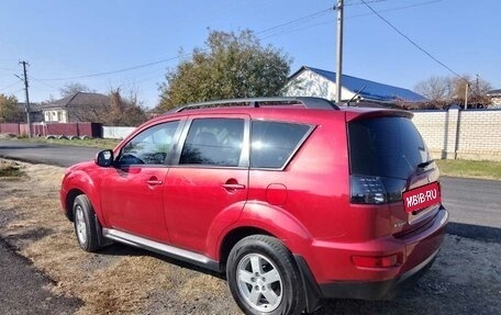 Mitsubishi Outlander III рестайлинг 3, 2010 год, 950 000 рублей, 4 фотография