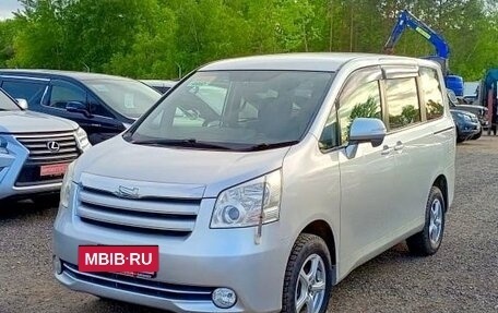 Toyota Noah III, 2009 год, 1 598 000 рублей, 4 фотография