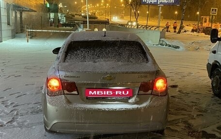 Chevrolet Cruze II, 2013 год, 800 000 рублей, 4 фотография