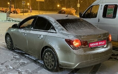 Chevrolet Cruze II, 2013 год, 800 000 рублей, 3 фотография