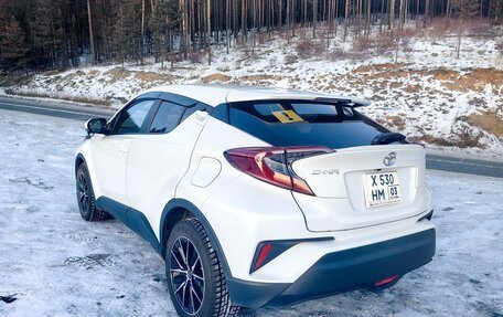 Toyota C-HR I рестайлинг, 2018 год, 2 400 000 рублей, 15 фотография