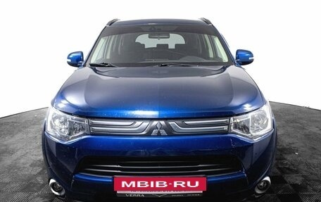 Mitsubishi Outlander III рестайлинг 3, 2013 год, 1 650 000 рублей, 2 фотография