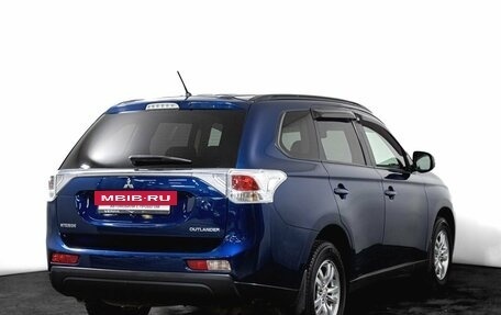 Mitsubishi Outlander III рестайлинг 3, 2013 год, 1 650 000 рублей, 5 фотография