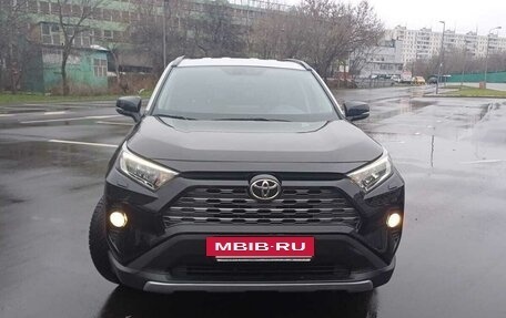 Toyota RAV4, 2020 год, 3 620 000 рублей, 4 фотография