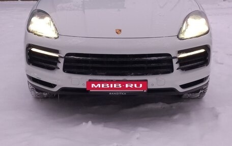 Porsche Cayenne III, 2019 год, 9 000 000 рублей, 2 фотография