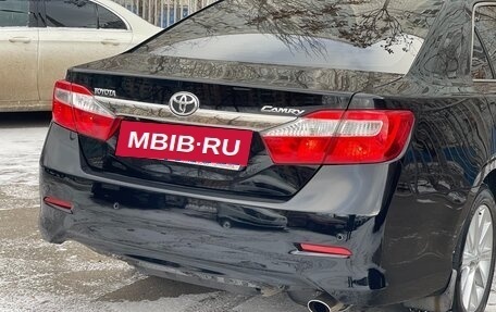 Toyota Camry, 2014 год, 2 180 000 рублей, 14 фотография