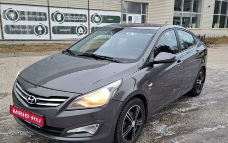 Hyundai Solaris II рестайлинг, 2015 год, 930 000 рублей, 2 фотография