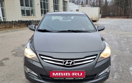 Hyundai Solaris II рестайлинг, 2015 год, 930 000 рублей, 13 фотография