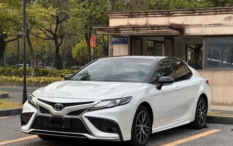 Toyota Camry, 2021 год, 3 200 000 рублей, 1 фотография