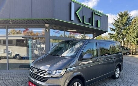 Volkswagen Multivan T6 рестайлинг, 2022 год, 7 800 000 рублей, 1 фотография