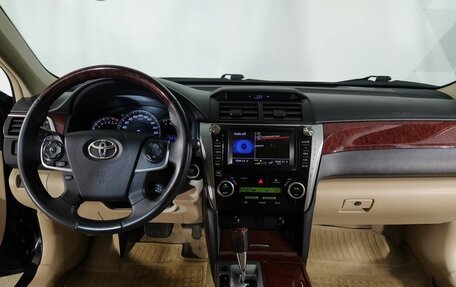 Toyota Camry, 2012 год, 1 899 000 рублей, 10 фотография