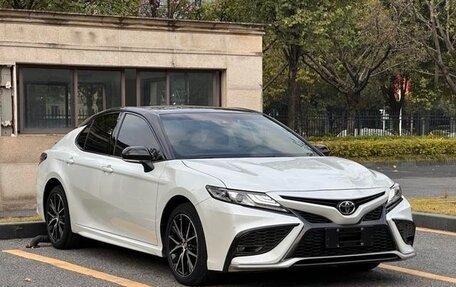 Toyota Camry, 2021 год, 3 200 000 рублей, 3 фотография