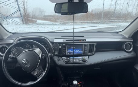 Toyota RAV4, 2018 год, 3 400 000 рублей, 7 фотография