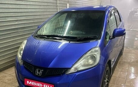 Honda Fit III, 2010 год, 780 000 рублей, 1 фотография