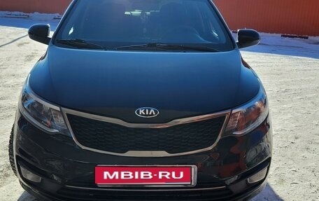 KIA Rio III рестайлинг, 2015 год, 900 000 рублей, 1 фотография