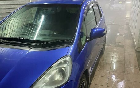 Honda Fit III, 2010 год, 780 000 рублей, 10 фотография