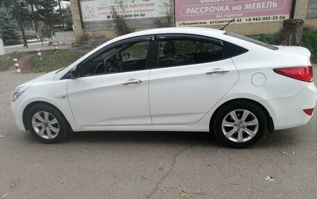 Hyundai Solaris II рестайлинг, 2015 год, 1 050 000 рублей, 13 фотография