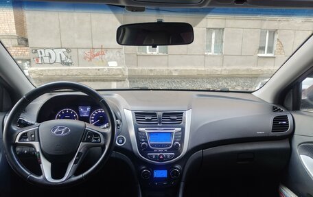 Hyundai Solaris II рестайлинг, 2011 год, 850 000 рублей, 7 фотография