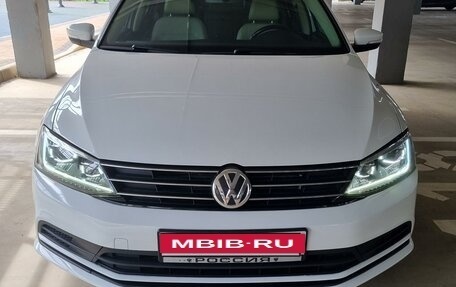 Volkswagen Jetta VI, 2016 год, 1 490 000 рублей, 2 фотография