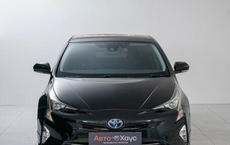 Toyota Prius IV XW50, 2017 год, 1 765 000 рублей, 2 фотография