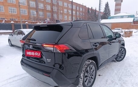 Toyota RAV4, 2020 год, 3 400 000 рублей, 3 фотография