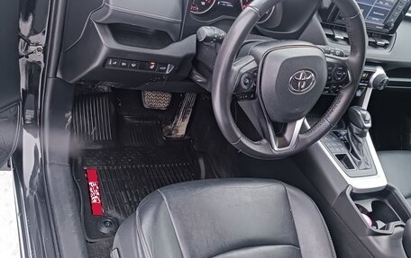 Toyota RAV4, 2020 год, 3 400 000 рублей, 6 фотография