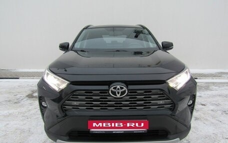 Toyota RAV4, 2021 год, 3 385 000 рублей, 2 фотография