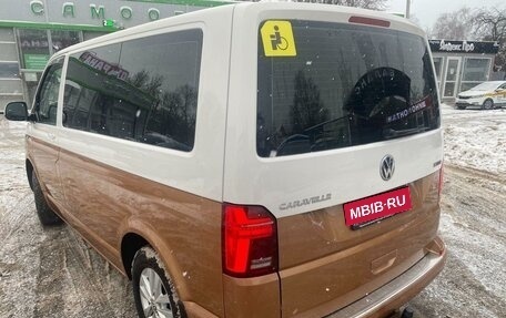 Volkswagen Caravelle T6 рестайлинг, 2021 год, 6 000 000 рублей, 3 фотография