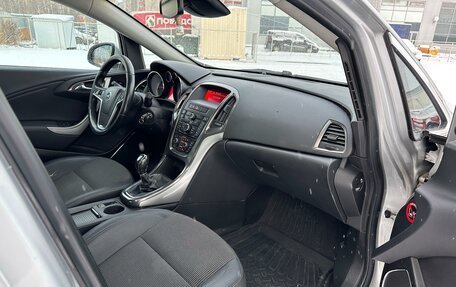 Opel Astra J, 2011 год, 620 000 рублей, 4 фотография