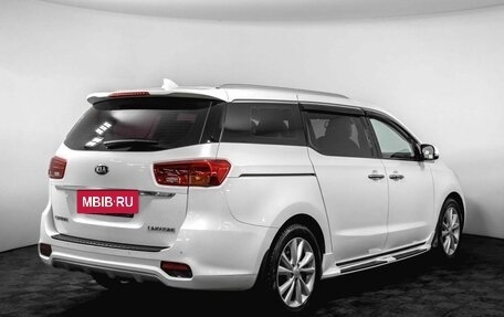 KIA Carnival III, 2018 год, 2 750 000 рублей, 5 фотография