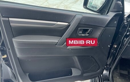 Mitsubishi Pajero IV, 2013 год, 2 700 000 рублей, 32 фотография