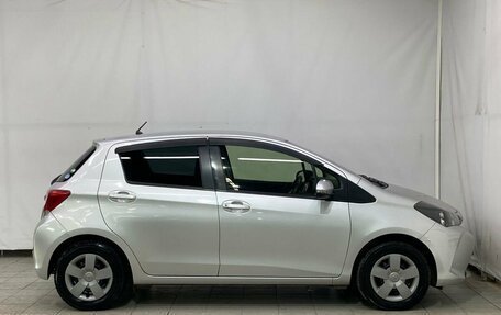 Toyota Vitz, 2015 год, 880 000 рублей, 4 фотография