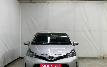 Toyota Vitz, 2015 год, 880 000 рублей, 2 фотография