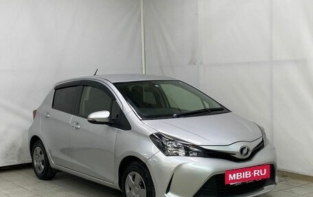 Toyota Vitz, 2015 год, 880 000 рублей, 3 фотография