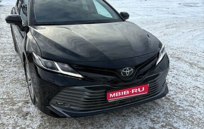 Toyota Camry, 2018 год, 2 700 000 рублей, 1 фотография