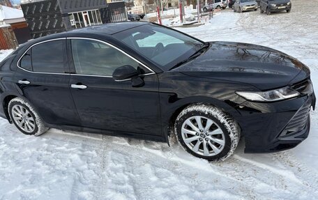 Toyota Camry, 2018 год, 2 700 000 рублей, 4 фотография