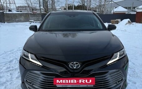 Toyota Camry, 2018 год, 2 700 000 рублей, 6 фотография