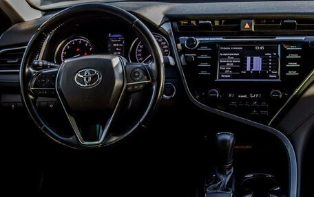 Toyota Camry, 2019 год, 3 194 600 рублей, 14 фотография