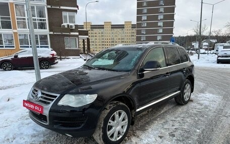 Volkswagen Touareg III, 2010 год, 1 440 000 рублей, 2 фотография