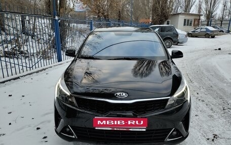 KIA Rio IV, 2020 год, 1 320 000 рублей, 2 фотография