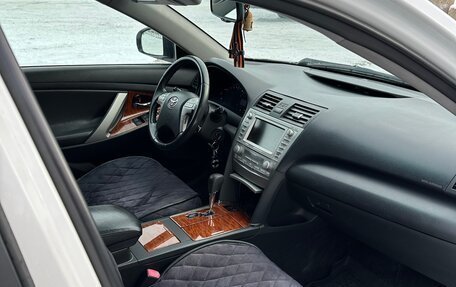 Toyota Camry, 2010 год, 1 200 000 рублей, 10 фотография