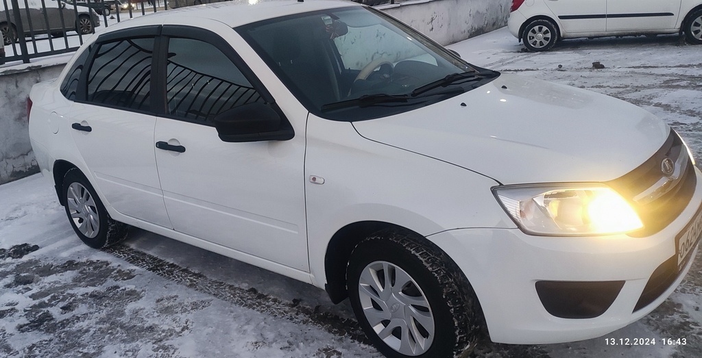 ВАЗ (LADA) Granta I, 2017 год, 700 000 рублей, 3 фотография