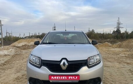 Renault Logan II, 2017 год, 875 000 рублей, 6 фотография