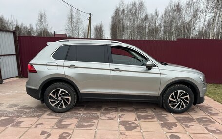 Volkswagen Tiguan II, 2018 год, 2 500 000 рублей, 4 фотография